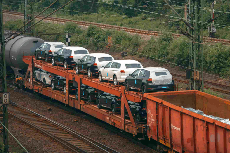 rail transport 2.png